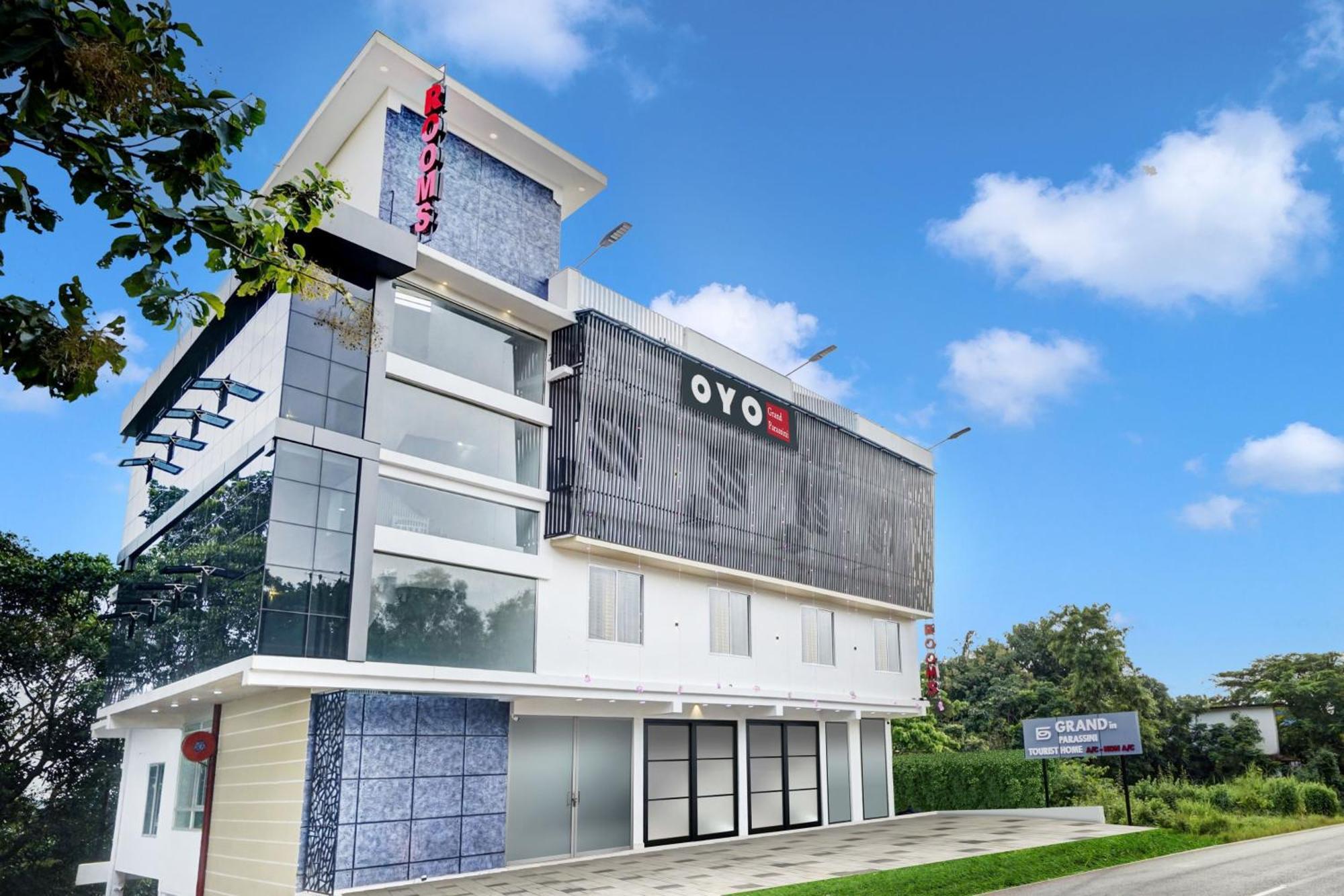 Hotel O Grand Parassini Pāppinisseri 外观 照片