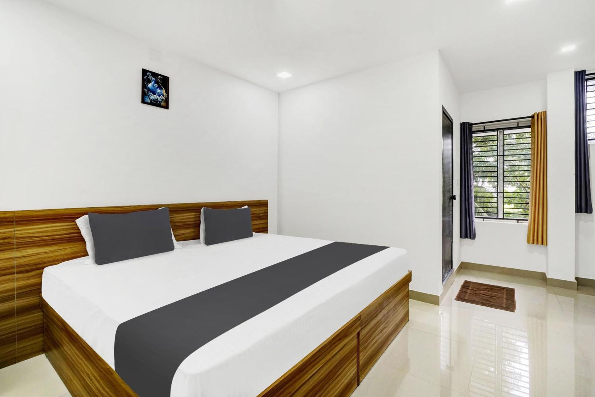 Hotel O Grand Parassini Pāppinisseri 外观 照片
