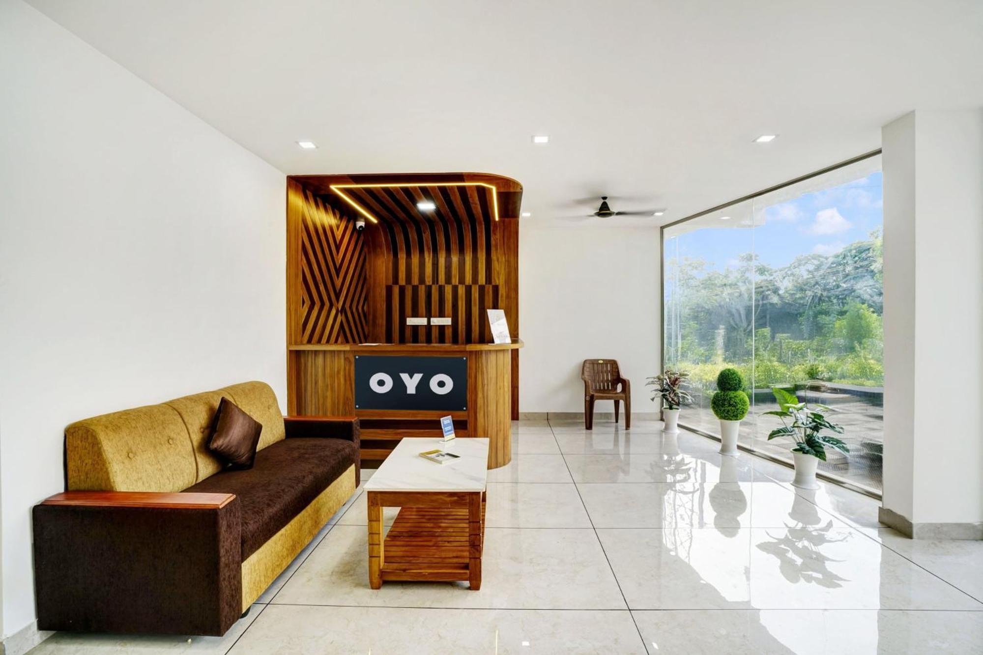 Hotel O Grand Parassini Pāppinisseri 外观 照片